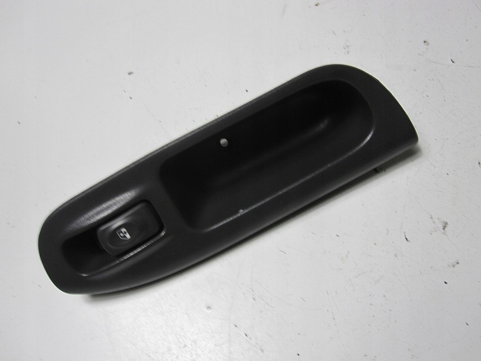 фото №1, Панель переключатель окон перед правый renault scenic i 00r