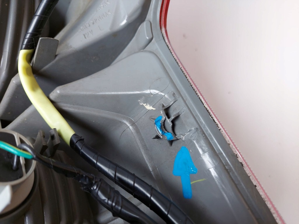 фото №6, Toyota tundra 06- лампа права задня задня оригінал