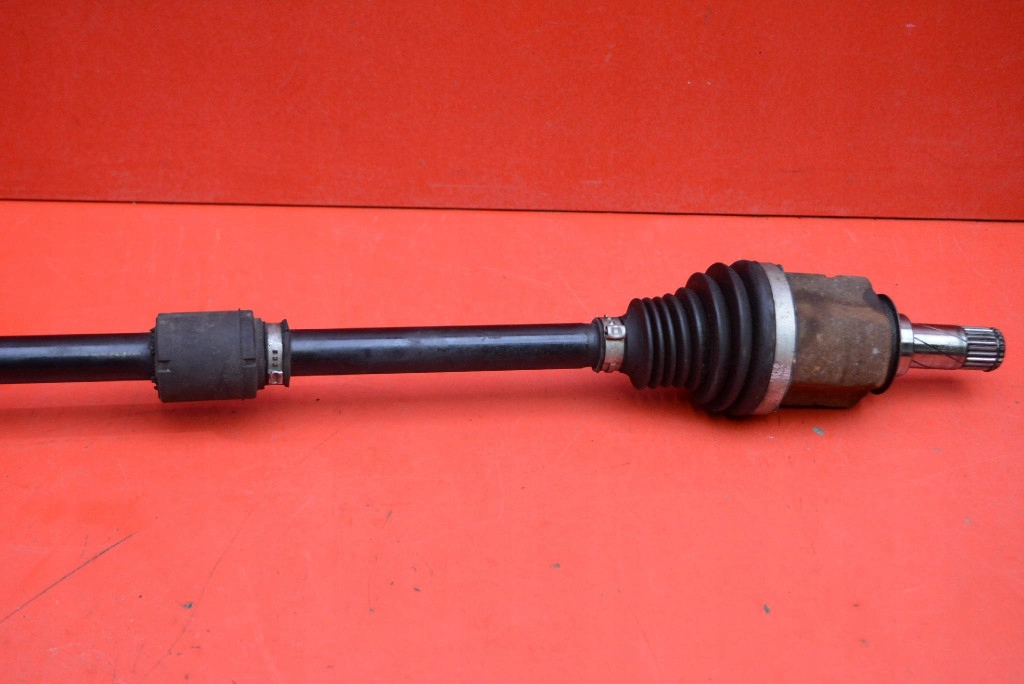 Привідний вал права перед механічна коробка передач 13486867 abh7 opel corsa e 1.3 cdti 95 km 14-20 Київ