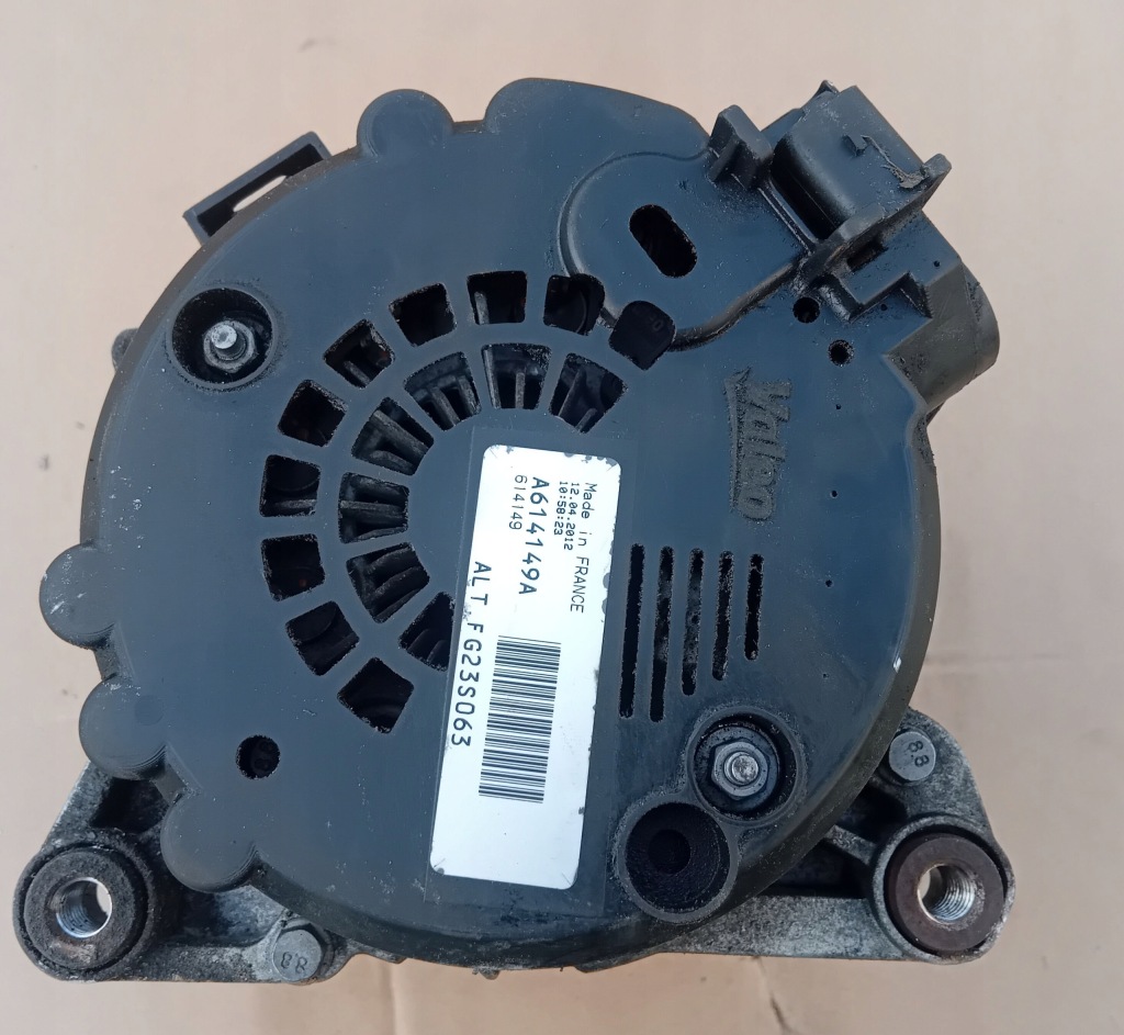 Купити Генератор valeo citroen c5 3 x7 3.0 hdi v6 a614149a
