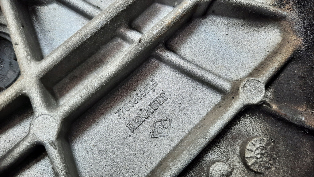 фото №8, Кронштейн двигуна 7700869509 renault clio ii 1.4b