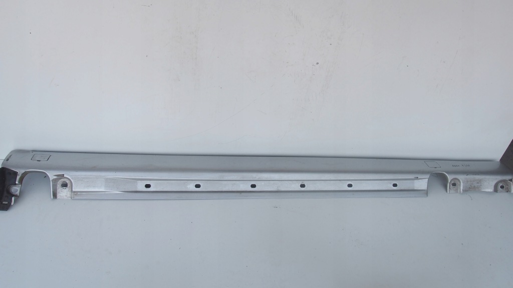 фото №1, Накладка молдинг порог правая оригинальный номер - mercedes s w220