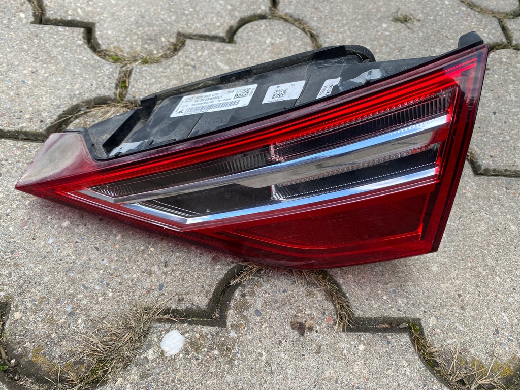 фото №1, Audi a1 82a лампа задня права 82a945076