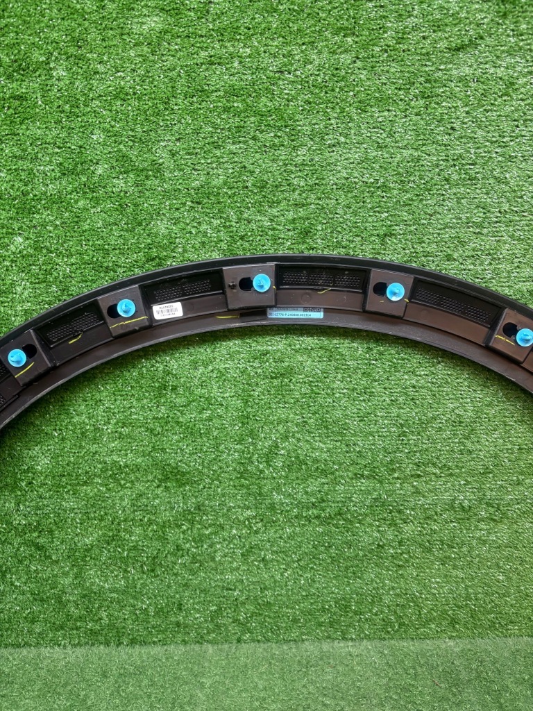 Молдинг подкрылок передний перед сторона правая polestar 3 32262774 Недорого