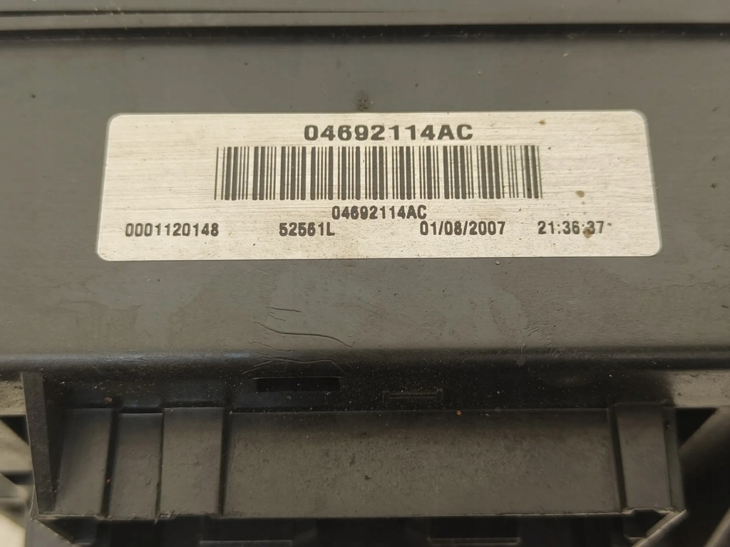 Jeep grand cherokee 3 3 wk 04-10 crd коробка запобіжників 04692114ac Київ