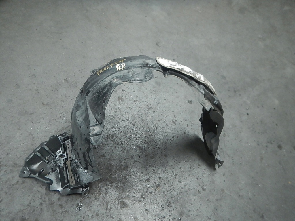 фото №1, Підкрилок правий перед toyota prius plus lift