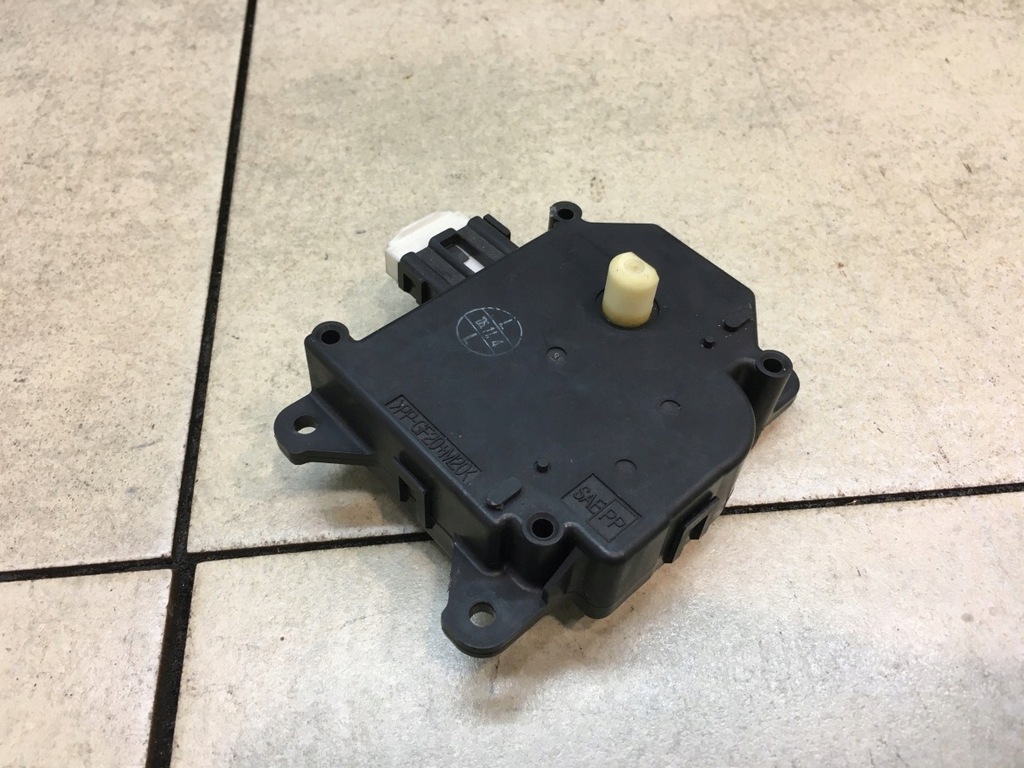 фото №5, Моторчик отопителя mazda 5 i 2.0 cd hb601ba6r-01