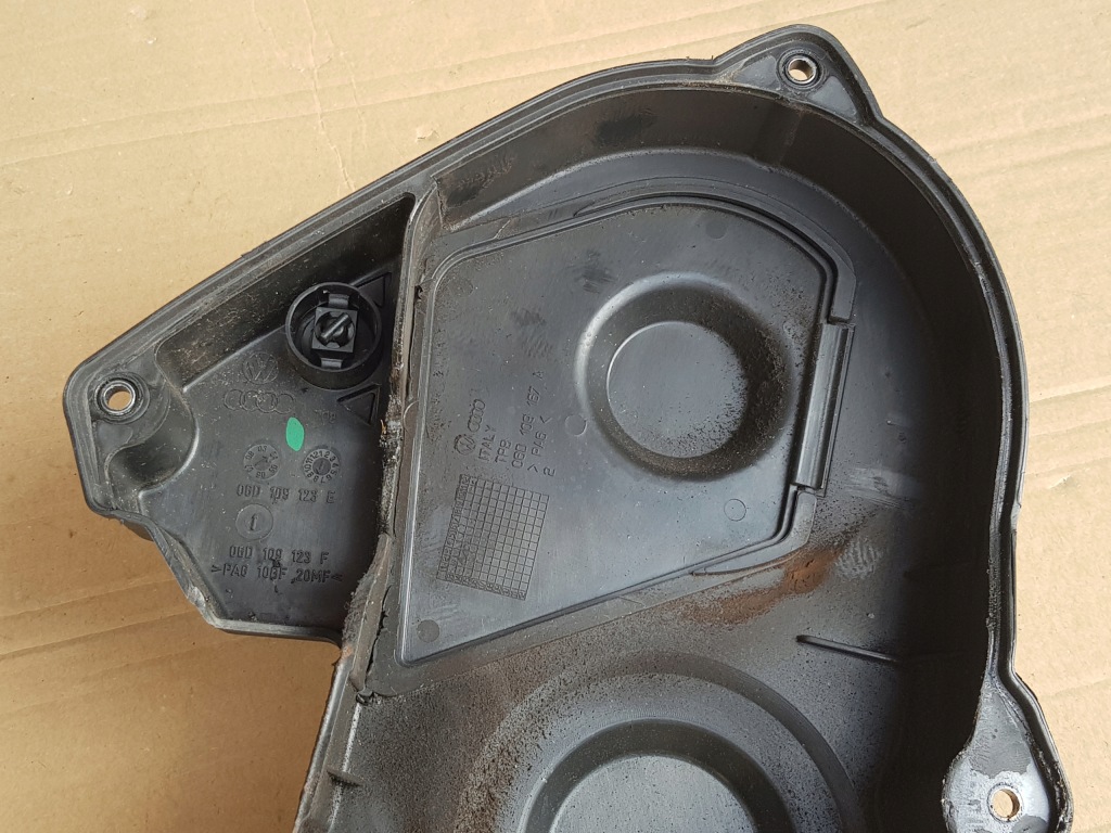 Защита распределительного вала / vw audi seat skoda - 2.0 fsi 150km / - super состояние - ładna Недорого