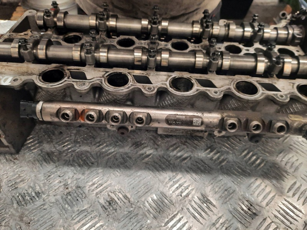 фото №7, Volvo xc60 i v60 s60 ii d5244t15 2.4 d5 2.0 d3 головка вали kpl