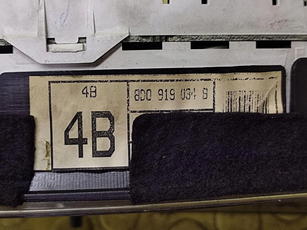 Audi a4 b5 1.8 лічильник прилади 8d0919034b Зі Шроту