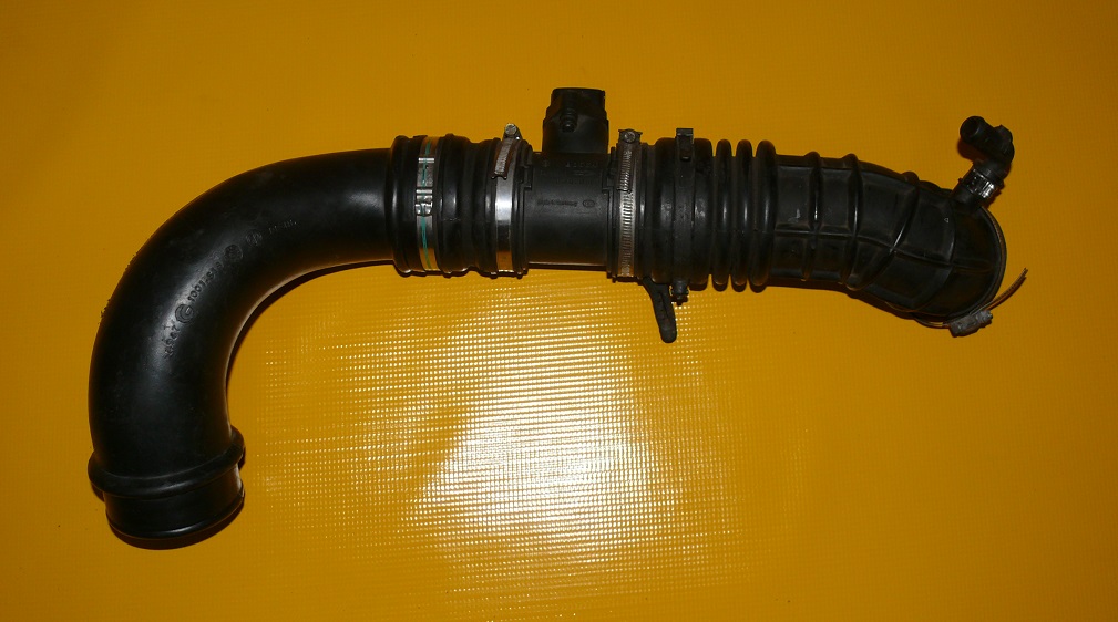 фото №1, Расходомер труба резиновый элемент расходомер alfa romeo 156 1.6 1.8 16v