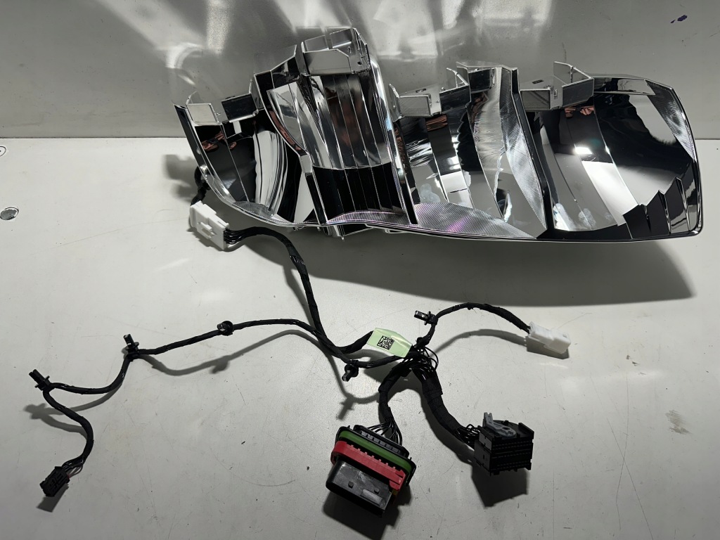 Купить Отражатель лампы full led правый iveco s-way