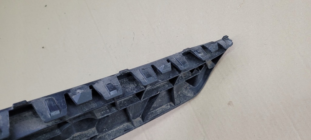 фото №14, Кронштейн бампера audi t. a6 15- le