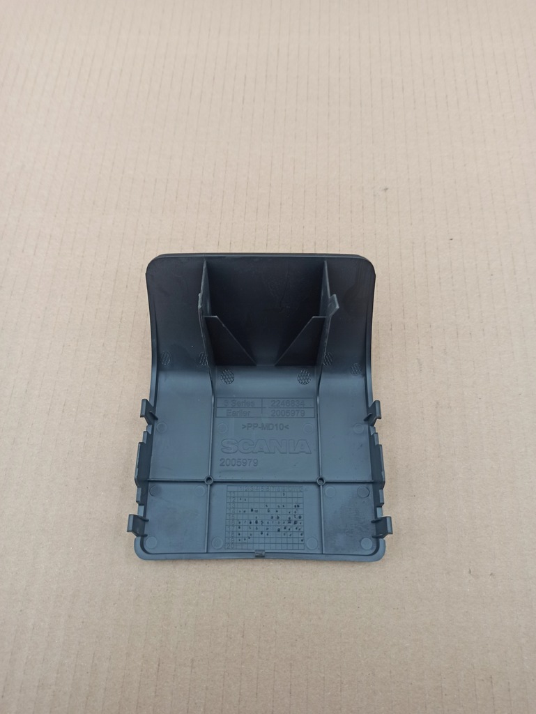 фото №3, Scania r s заглушка лампы задняя led 2005979