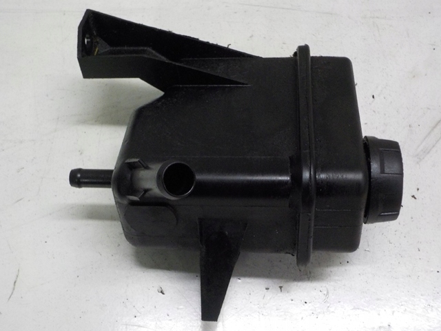 фото №1, Volvo s40 v40 бачок підсилювача