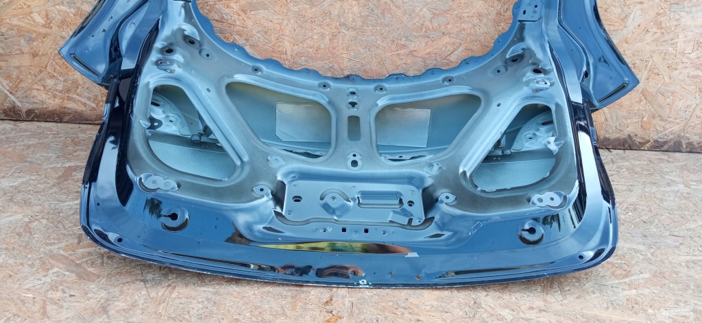 Tesla model y 20- крышка багажника багажника задний  задняя Недорого