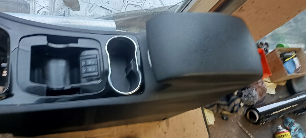 S-max mk1 galaxy mk3 06-14r подлокотник комплектный  piano black европа Недорого