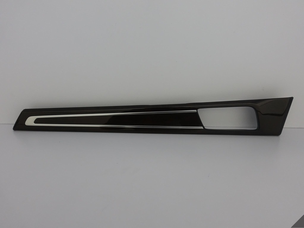 фото №1, Porsche panamera 971 молдинг dekor двері права задня