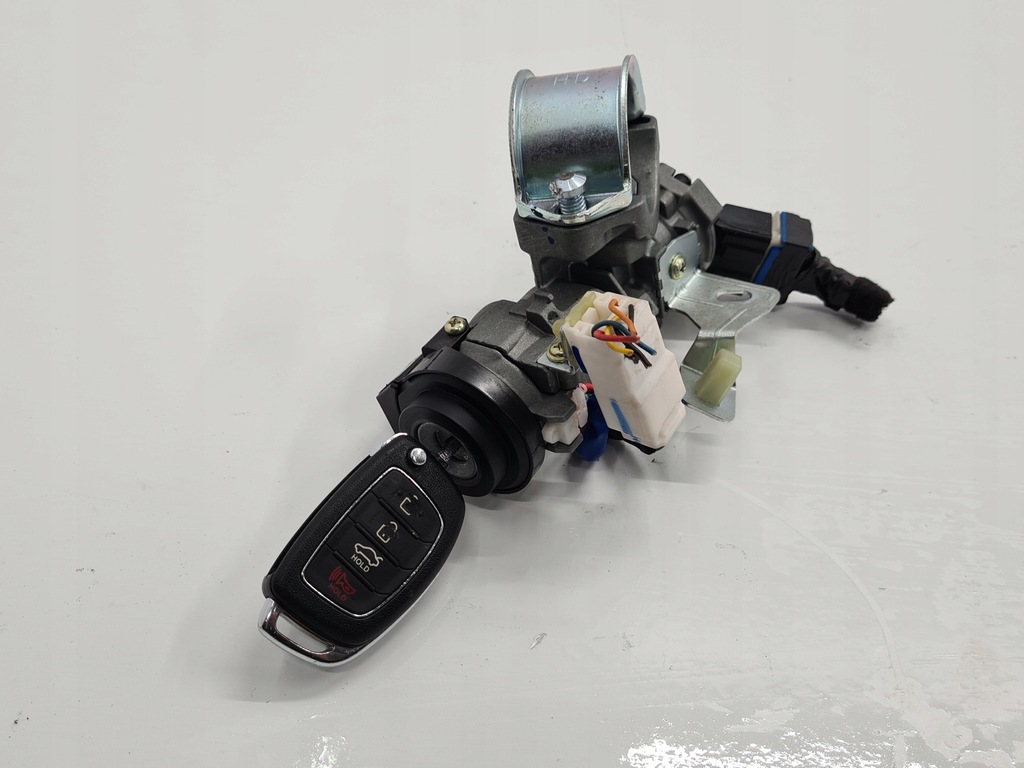 фото №1, Hyundai i40 замок зажигания ключ 1.7crdi