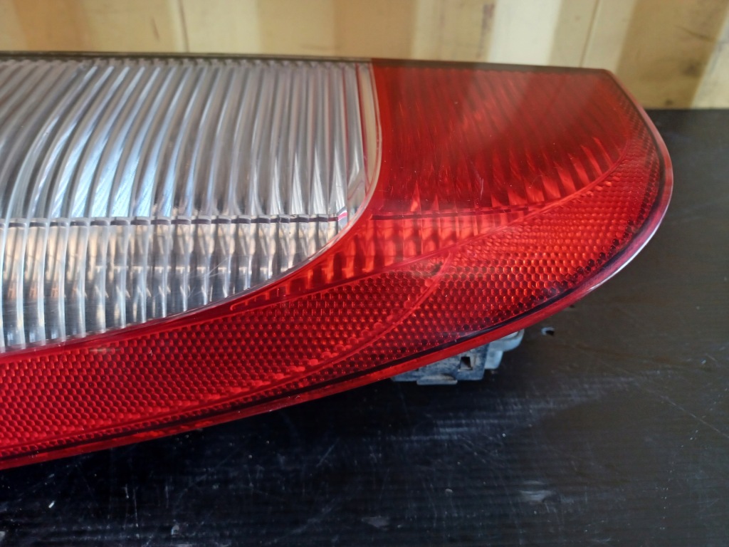 Купить Фара левое  задняя vito viano w639 96467800