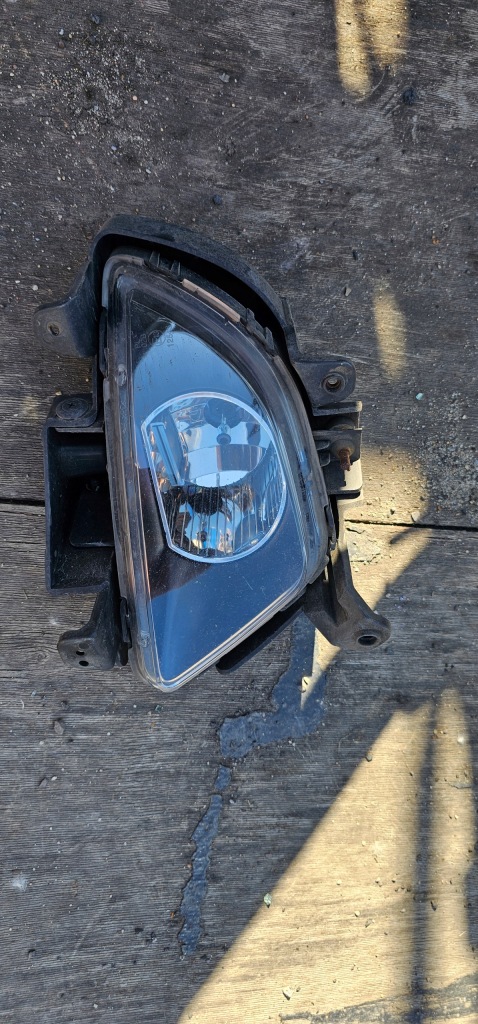 фото №1, Hyundai i30 1.6 crdi 11r противотуманная фара левый перед