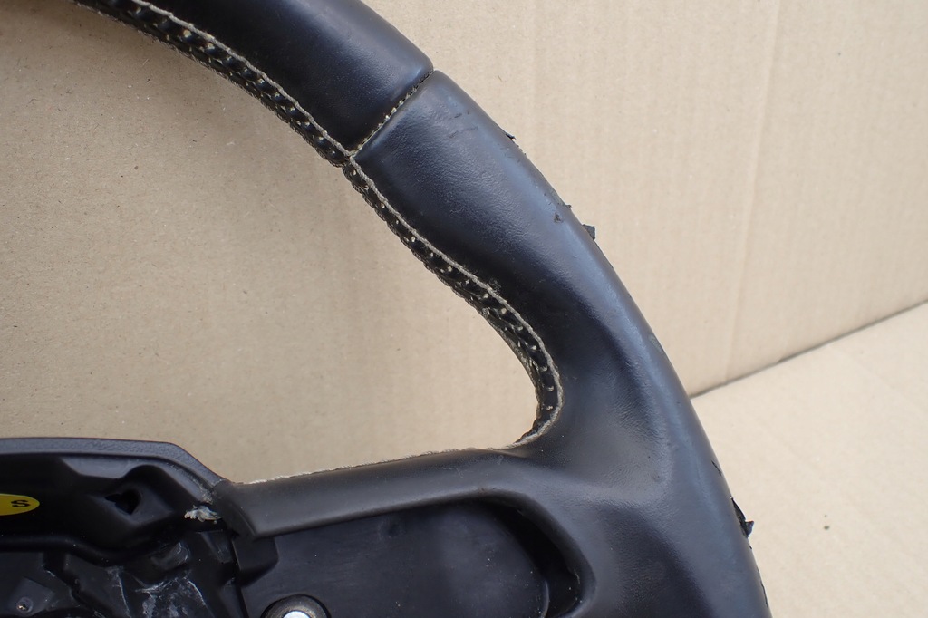 фото №11, Audi a8 s8 4e0 d3 повітропровід 3 спицевий шкіра подушка безпеки s8 пелюстки перемикання