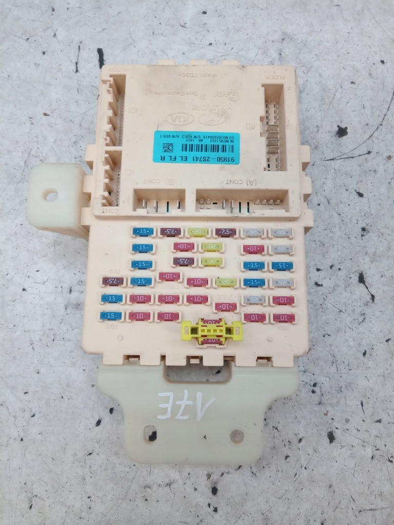 фото №6, Hyundai ix35 1,7crdi 2013 коробка предохранителей 91950-2s741 nowa