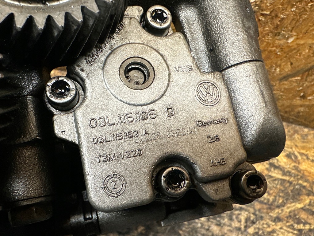 фото №12, Насос оливи audi vw skoda seat 2.0 tdi 03l103537