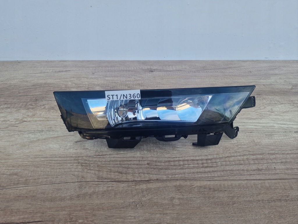 фото №1, Skoda rapid 5j po рестайлинг правый противотуманная фара новый org rh