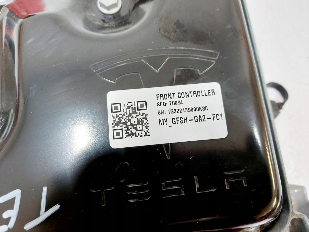 фото №7, Tesla y model y 22r. модуль комфорту 1583991-03-c