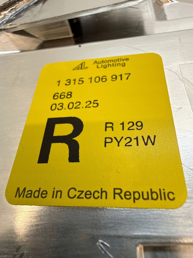 Оригинальный правый поворотник передний mercedes-benz sl r129 1315106917 Киев