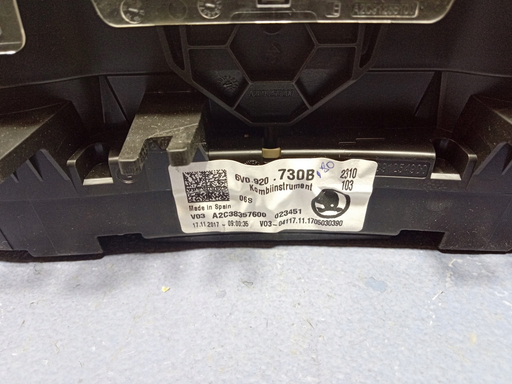 фото №6, Skoda fabia iii 1.0 b приборы счетчик eu 6v0920730b
