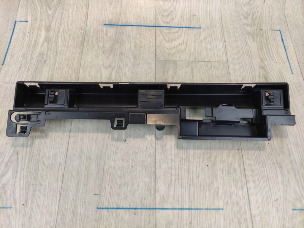Bmw 3 f30 кронштейн  порог правая  7256918 с Разборки
