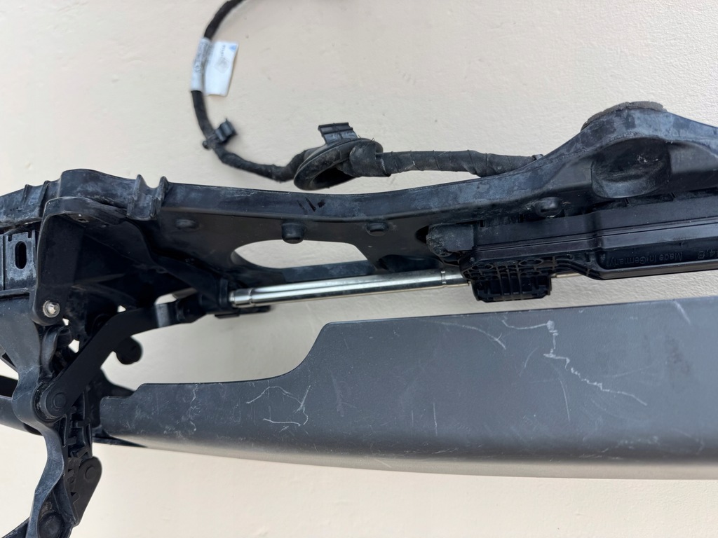 фото №14, Porsche cayenne iii 3 coupe 17r- механизм спойлер спойлер крышки 9y3971127