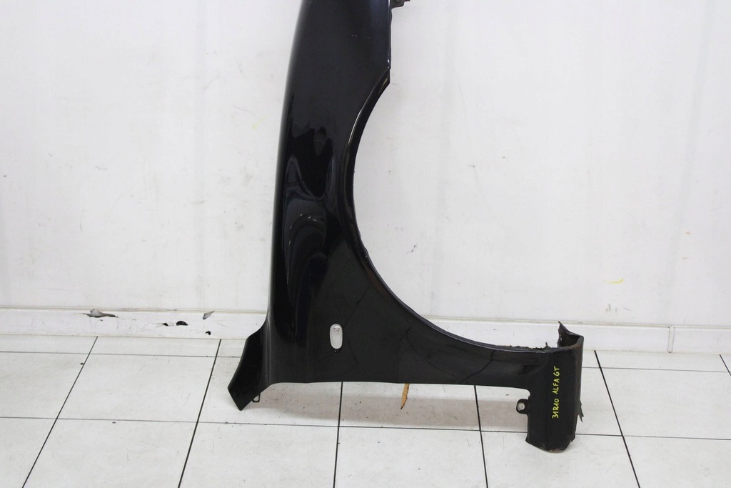 фото №1, Alfa romeo gt 03r- крила правий перед передній 876b