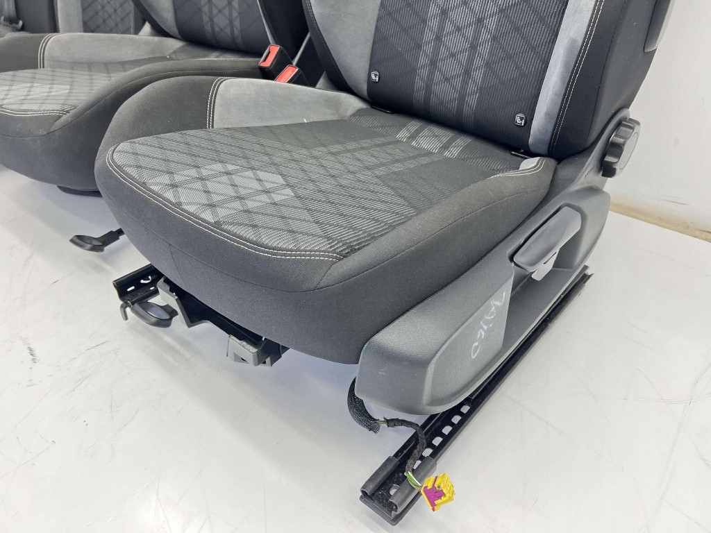 фото №2, Vw taigo r-line сиденья комплект заднее сиденье обшивки
