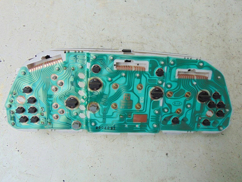 фото №5, Kia shuma i 1.5 00r счетчик приборы