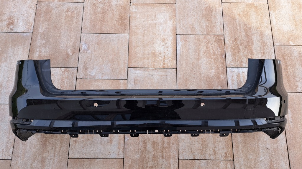 фото №1, Audi a4 b9 kombi бампер задняя pdc