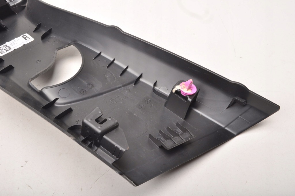 Bmw u06 накладка стойка правый  7952562 Недорого