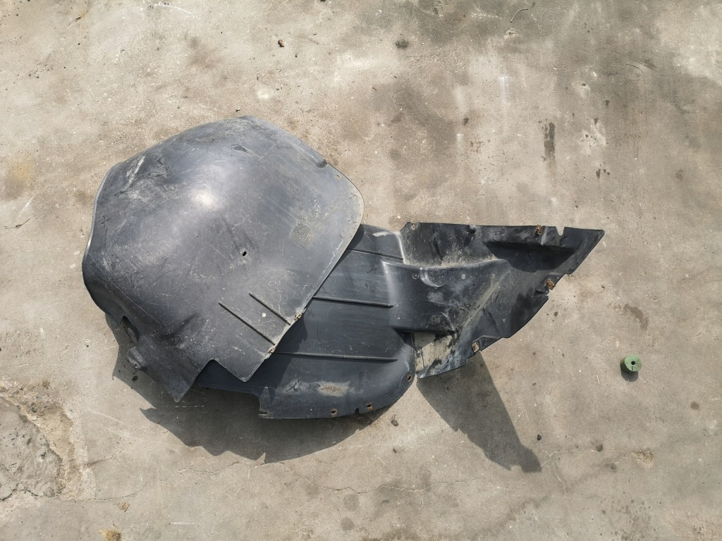 Купить Подкрылок правая  перед vw phaeton 3d0809958m