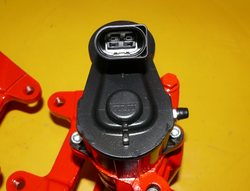 фото №12, Супорти лівий правий задня audi a6 c6 s6 330/20 вентиляція