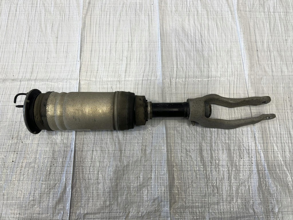 фото №1, Амортизатор передний правый land rover velar l560