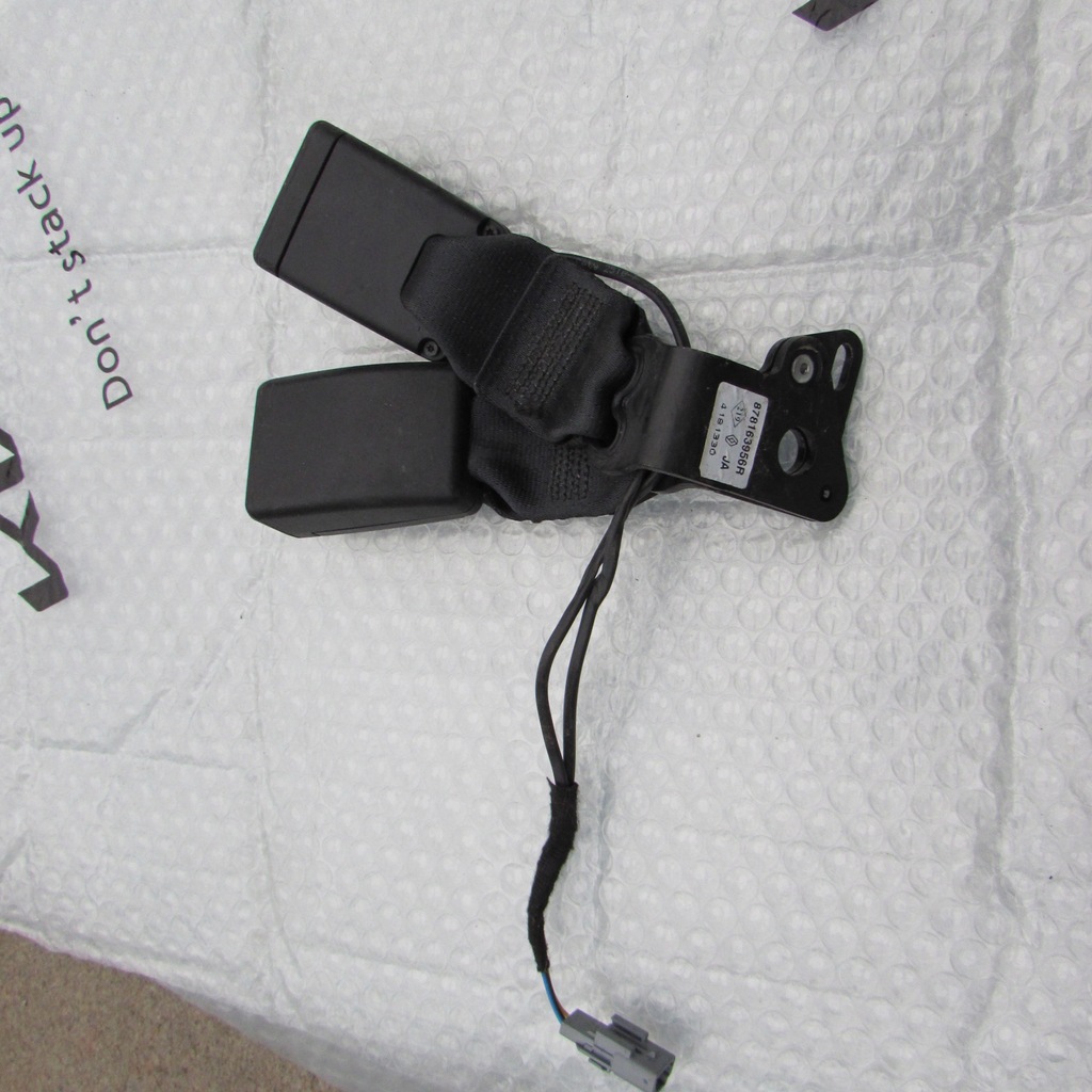 фото №4, Защёлки ремней безопасности задняя renault zoe