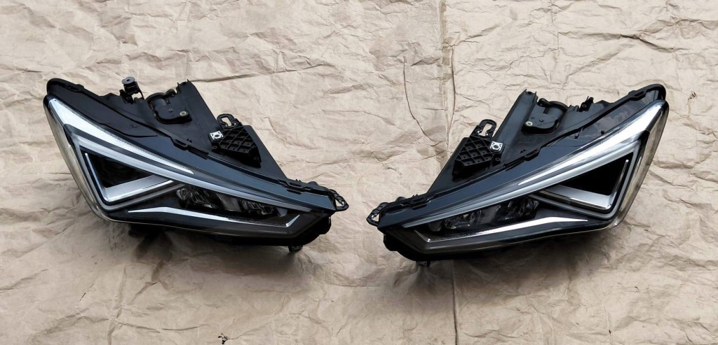 фото №1, Лампи перед seat leon 4 5fb941007f 5fb941008f