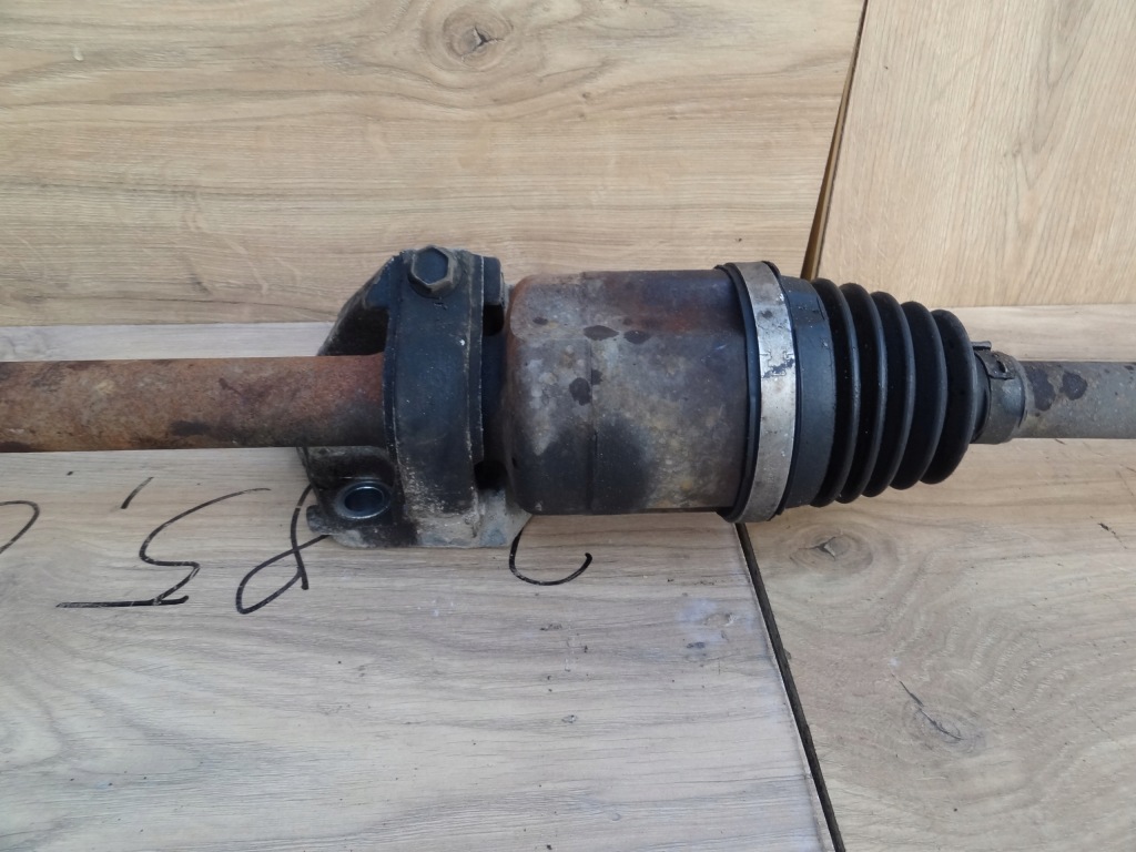 Dacia duster 2014 рестайлинг  1,2 tce приводной вал передняя правая 391002885r оригинал Оригинал