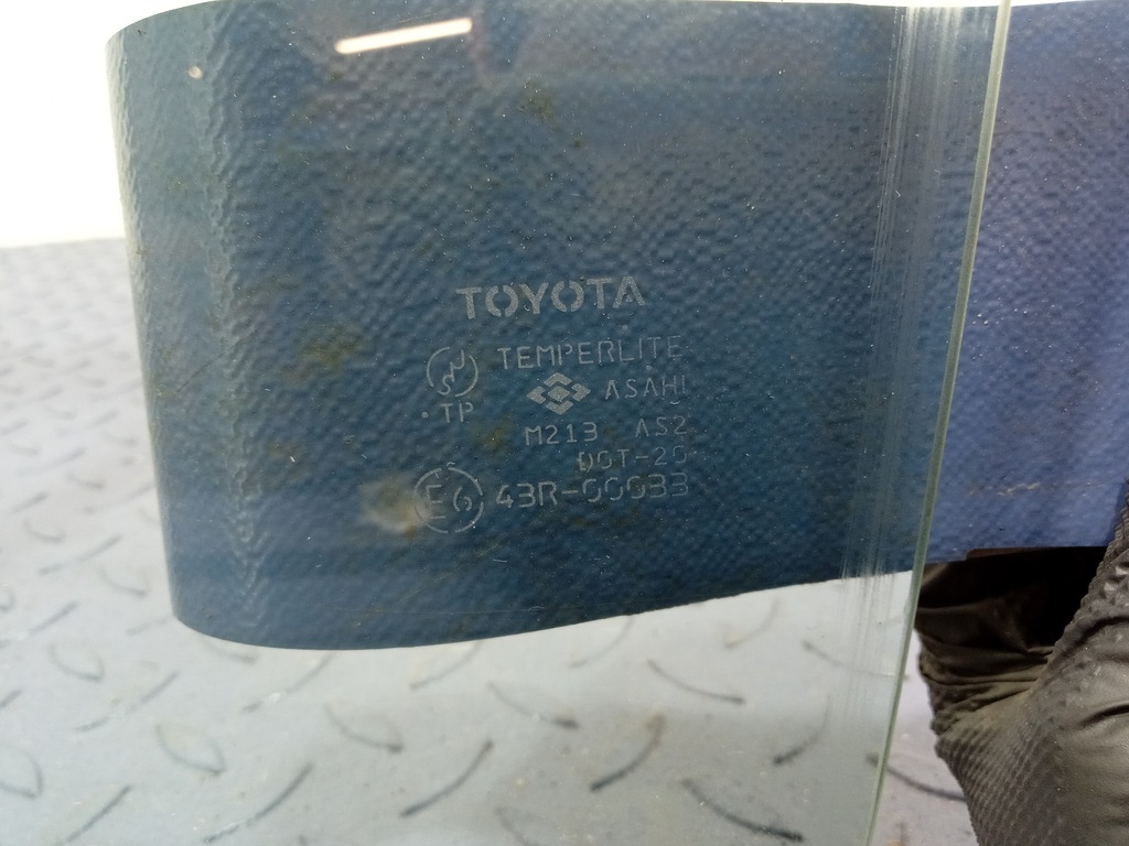 фото №2, Toyota avensis verso скло двері задня ліва задня