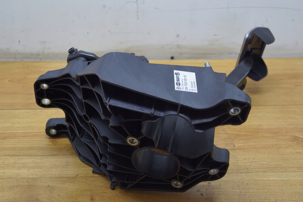 фото №6, Педаль тормоза каркас audi r8 420 424723021e