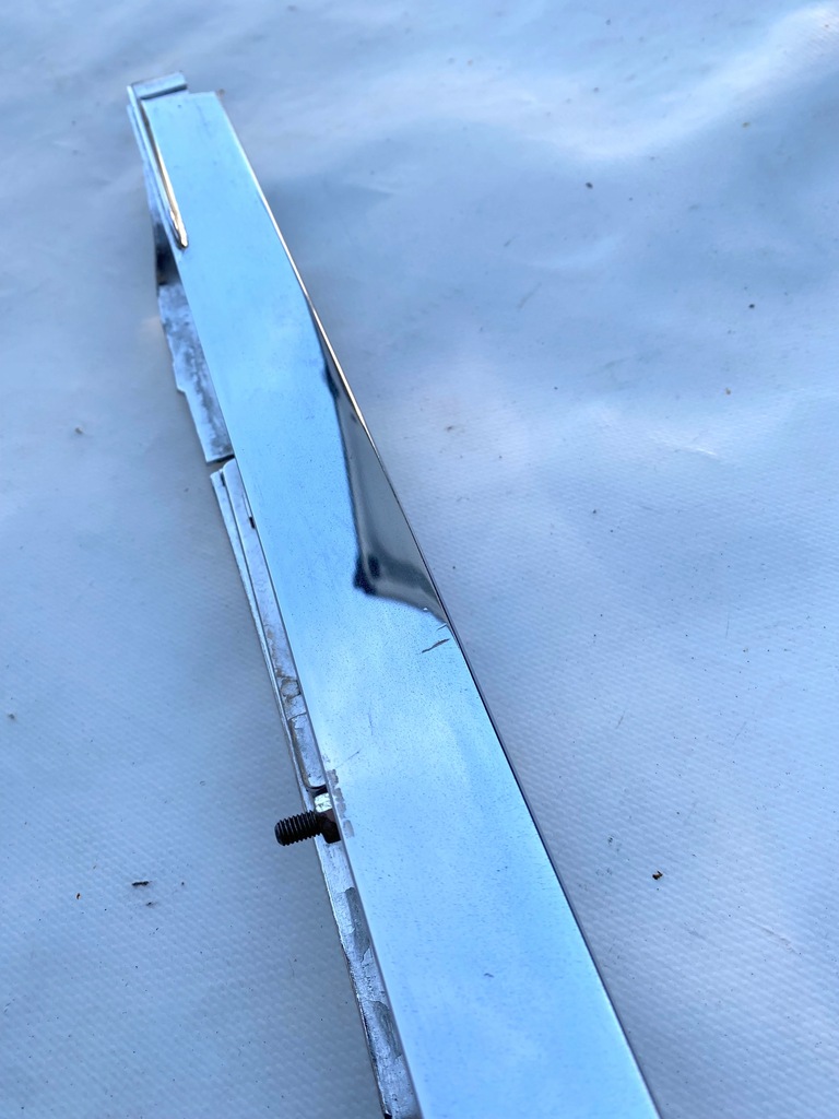 фото №8, Накладка хром поперечина pas задня mercedes w116 se sel