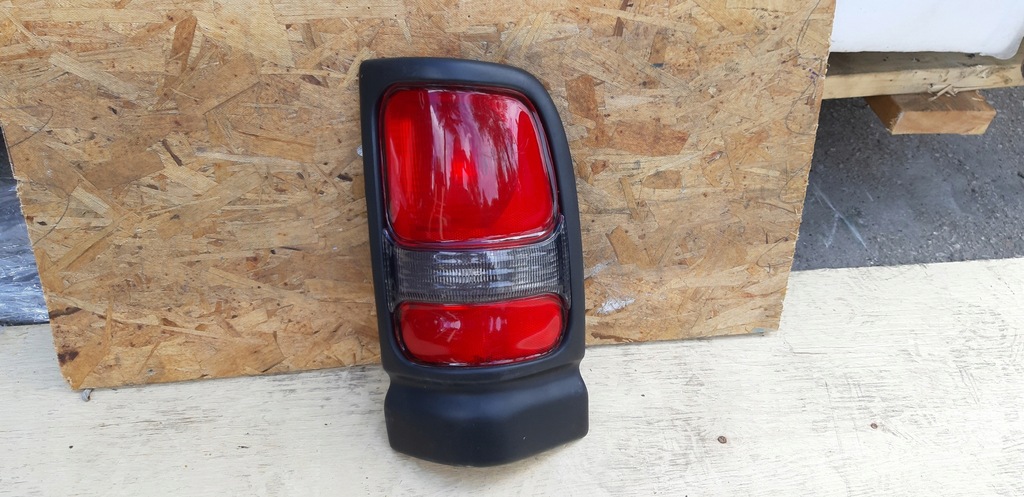 фото №1, Лампа dodge ram 2002