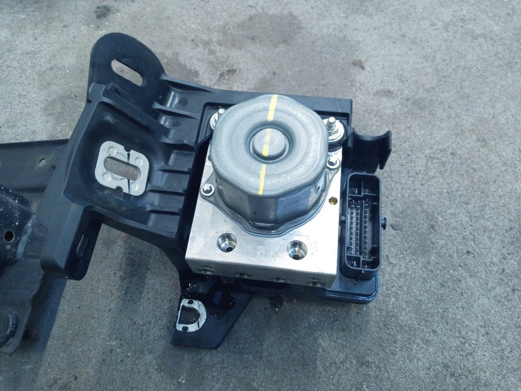 Купити Opel adam насос abs 39084528 bdn